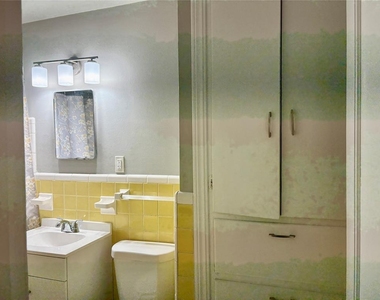 1702 W Britton Road - Photo Thumbnail 4