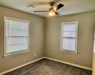 1702 W Britton Road - Photo Thumbnail 5