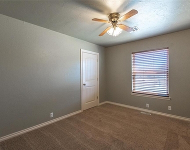 1321 Kelly Park Road - Photo Thumbnail 17