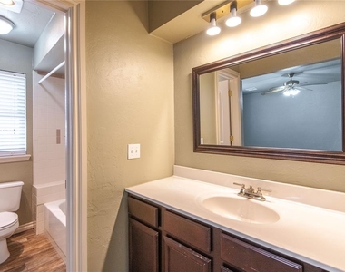 1321 Kelly Park Road - Photo Thumbnail 26