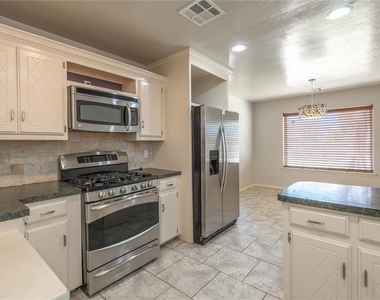 1321 Kelly Park Road - Photo Thumbnail 11