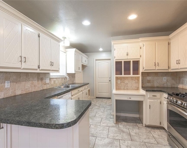 1321 Kelly Park Road - Photo Thumbnail 15