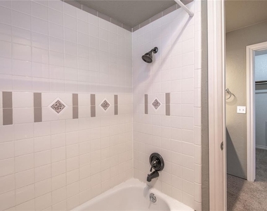 1321 Kelly Park Road - Photo Thumbnail 27