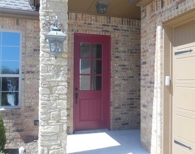 3328 Enclave Lane - Photo Thumbnail 2