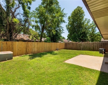 12308 Sw 14th Street - Photo Thumbnail 15