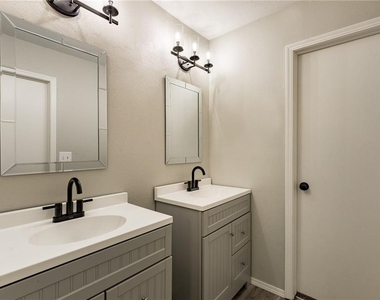 12308 Sw 14th Street - Photo Thumbnail 8