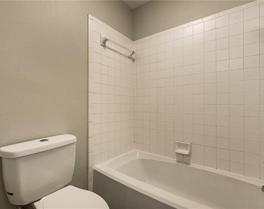 12308 Sw 14th Street - Photo Thumbnail 9