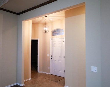 10605 Nw 17th - Photo Thumbnail 7