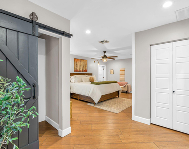 4402 E Turney Avenue - Photo Thumbnail 19