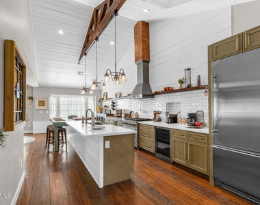 4402 E Turney Avenue - Photo Thumbnail 5