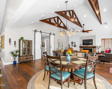 4402 E Turney Avenue - Photo Thumbnail 10