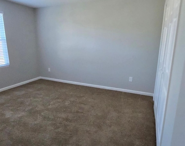1151 Bentley Court - Photo Thumbnail 27