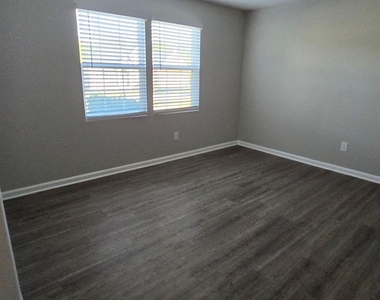 1151 Bentley Court - Photo Thumbnail 5