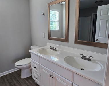1151 Bentley Court - Photo Thumbnail 14