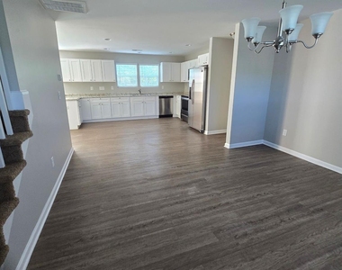 1151 Bentley Court - Photo Thumbnail 4