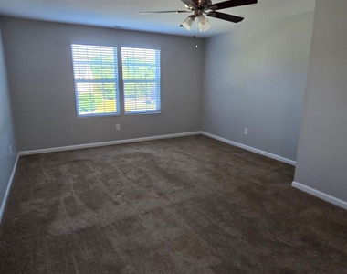 1151 Bentley Court - Photo Thumbnail 12