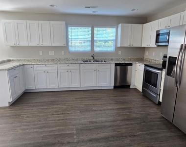 1151 Bentley Court - Photo Thumbnail 1