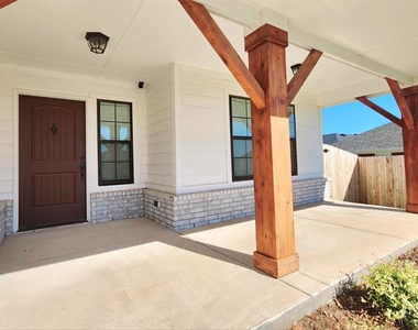 18600 Luna Drive - Photo Thumbnail 2