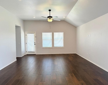 18600 Luna Drive - Photo Thumbnail 16
