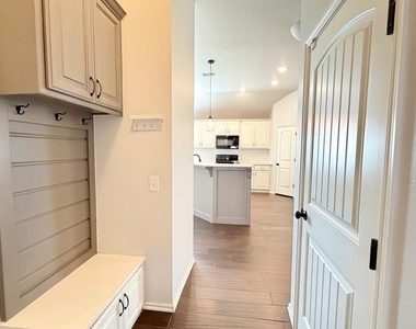 18600 Luna Drive - Photo Thumbnail 18