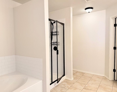 18600 Luna Drive - Photo Thumbnail 24