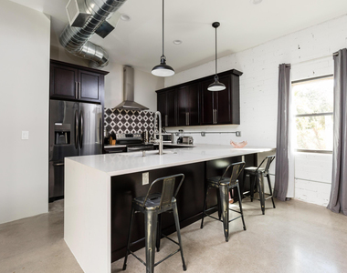 7505 E Main Street - Photo Thumbnail 9
