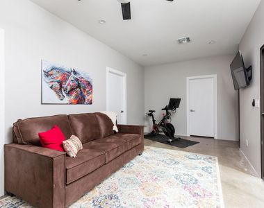7505 E Main Street - Photo Thumbnail 14