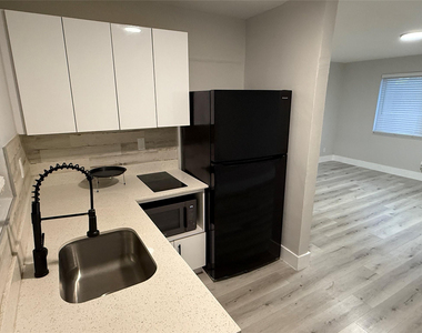 720 Ne 7th Street - Photo Thumbnail 2