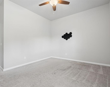 5709 Asheville Way - Photo Thumbnail 20