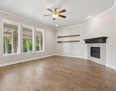 5709 Asheville Way - Photo Thumbnail 7