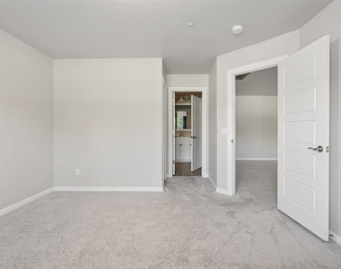 5709 Asheville Way - Photo Thumbnail 41