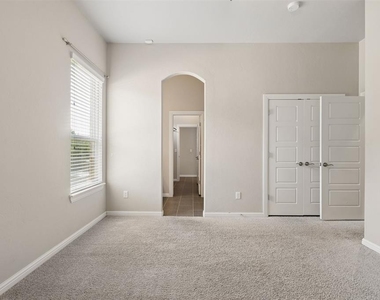 5709 Asheville Way - Photo Thumbnail 19