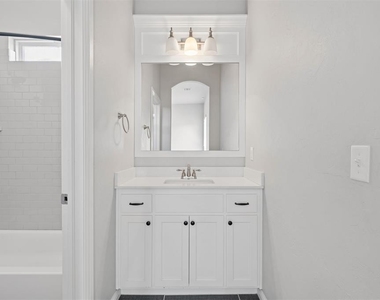 5709 Asheville Way - Photo Thumbnail 23