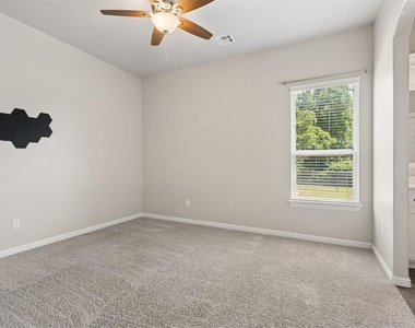 5709 Asheville Way - Photo Thumbnail 18