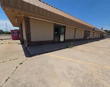 8421 Ne 10th Street - Photo Thumbnail 3