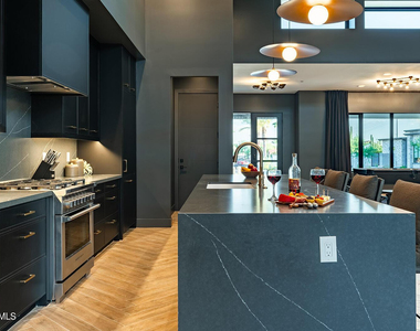 13696 N 88th Place - Photo Thumbnail 19