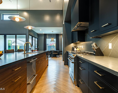 13696 N 88th Place - Photo Thumbnail 18