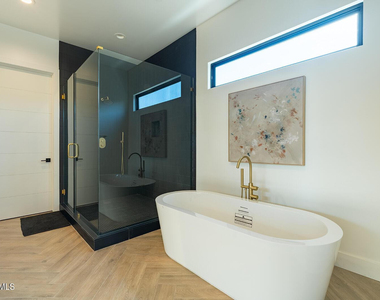 13696 N 88th Place - Photo Thumbnail 27