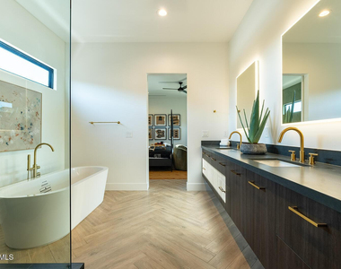 13696 N 88th Place - Photo Thumbnail 29