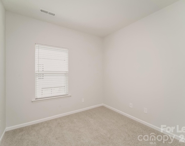 908 Mary Max Drive - Photo Thumbnail 18