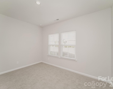 908 Mary Max Drive - Photo Thumbnail 19