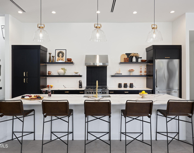 13625 N 88th Place - Photo Thumbnail 3