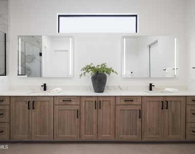 13625 N 88th Place - Photo Thumbnail 19