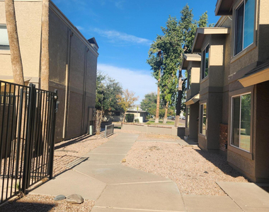 1055 W 5th Street - Photo Thumbnail 2
