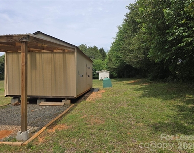 123 Charleston Drive - Photo Thumbnail 14