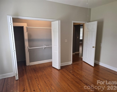 123 Charleston Drive - Photo Thumbnail 12