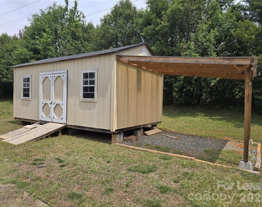 123 Charleston Drive - Photo Thumbnail 13