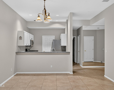 8270 N Hayden Road - Photo Thumbnail 7