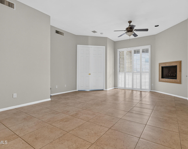 8270 N Hayden Road - Photo Thumbnail 9