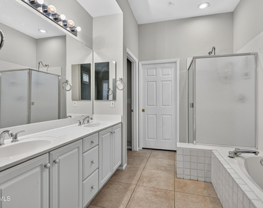 8270 N Hayden Road - Photo Thumbnail 17